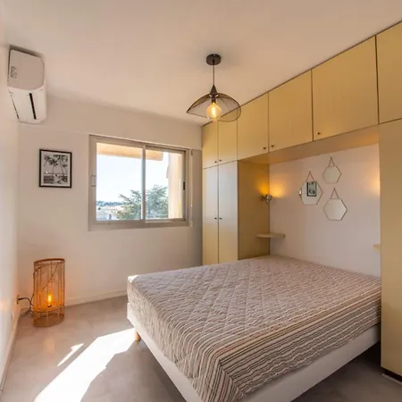 With Pool 10 Min From The 圣马克西姆